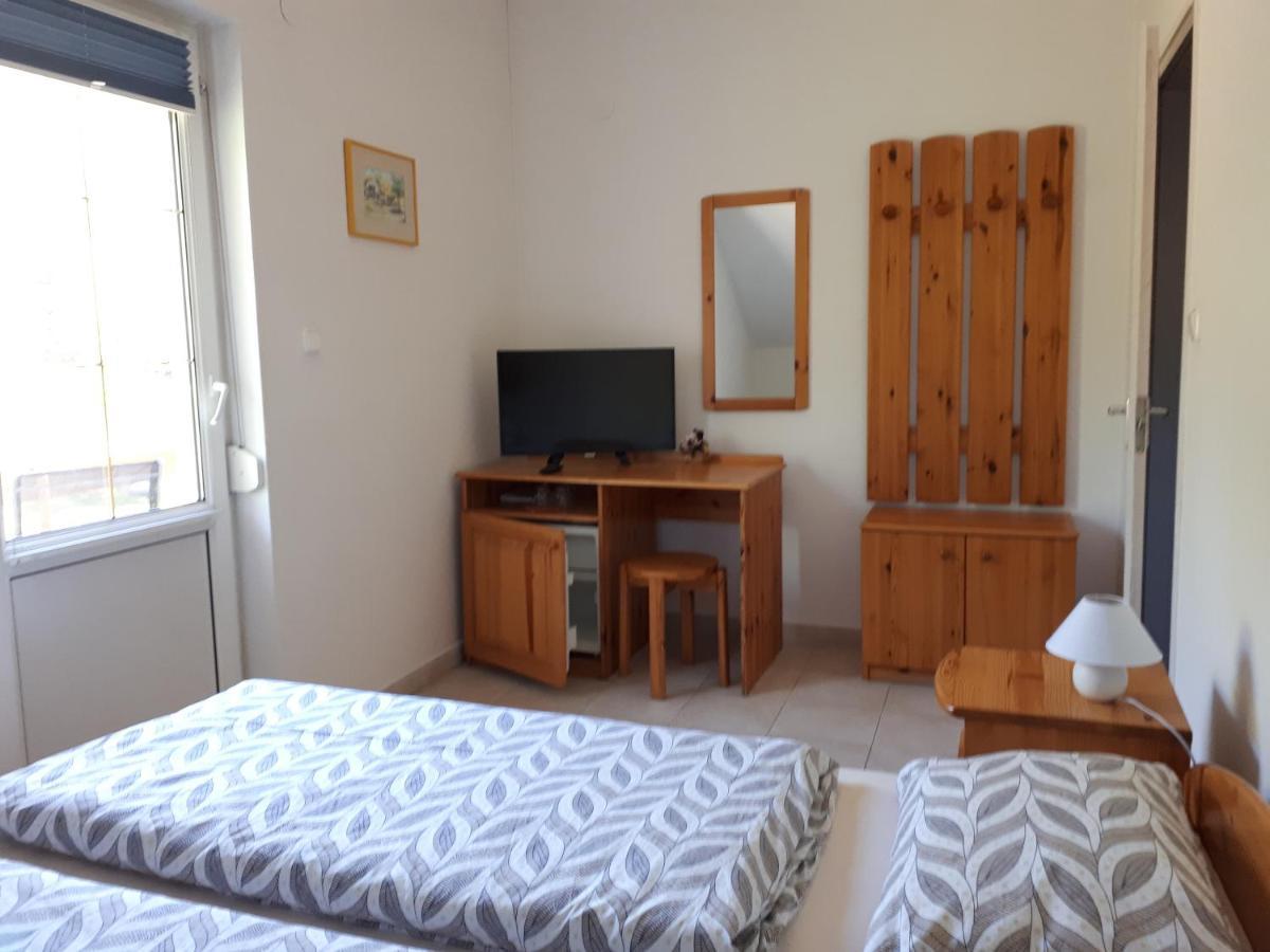 Borkúti Panzió és Apartman Balatonszárszó Extérieur photo