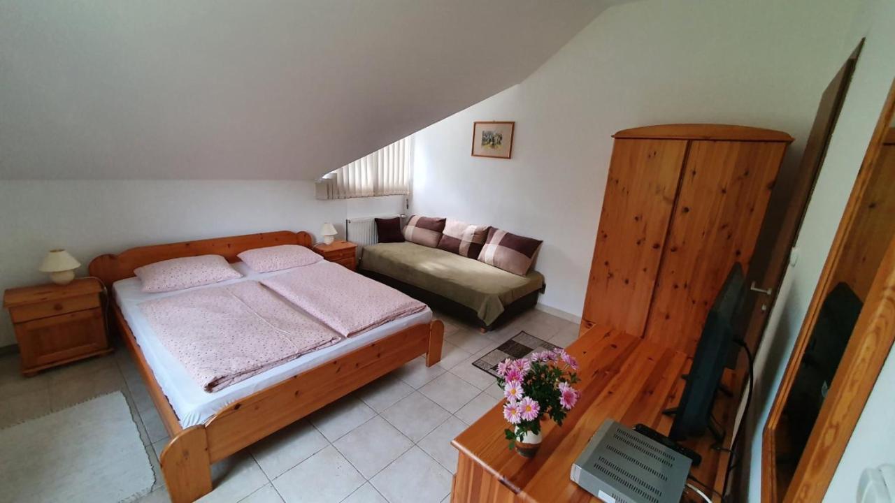 Borkúti Panzió és Apartman Balatonszárszó Extérieur photo