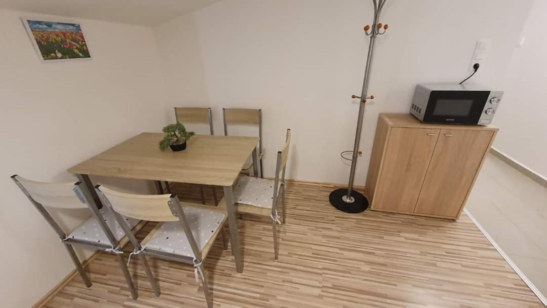 Borkúti Panzió és Apartman Balatonszárszó Extérieur photo